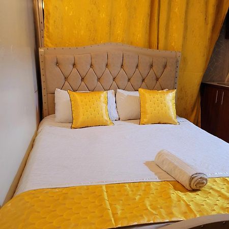 Sunrise Blue Moon B&B ניירובי מראה חיצוני תמונה